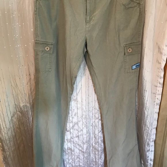 O’Neill, Tan colored pants - Picture 2 of 5
